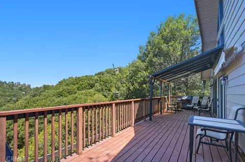 Exterior - 320 Delle, Crestline, CA 92325 photo 5 of 8