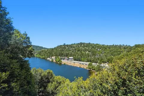 View/Area - 320 Delle, Crestline, CA 92325 photo 3 of 4