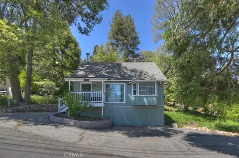23720 Hillside, Crestline, CA 92325