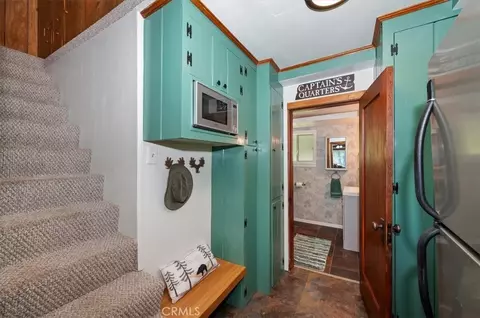 Entry Way - 23720 Hillside, Crestline, CA 92325 photo 1 of 1
