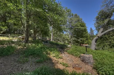 Exterior - 23720 Hillside, Crestline, CA 92325 photo 10 of 11