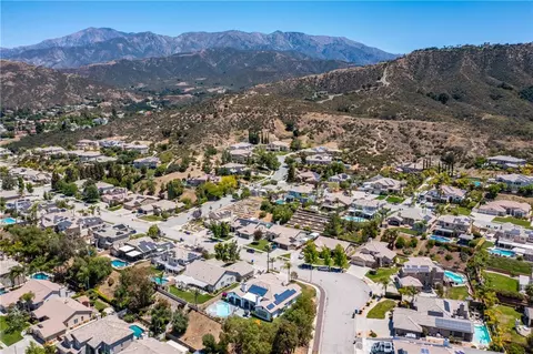 View/Area - 13596 Mesa Crest Dr, Yucaipa, CA 92399 photo 4 of 9