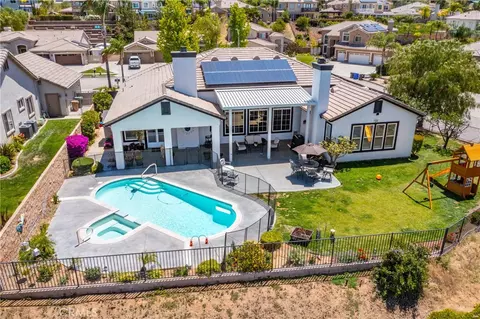 View/Area - 13596 Mesa Crest Dr, Yucaipa, CA 92399 photo 1 of 9