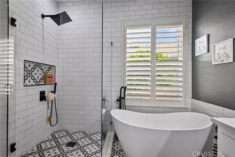 Bath - 13596 Mesa Crest Dr, Yucaipa, CA 92399 photo 2 of 4