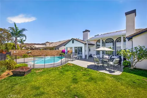 Exterior - 13596 Mesa Crest Dr, Yucaipa, CA 92399 photo 4 of 8