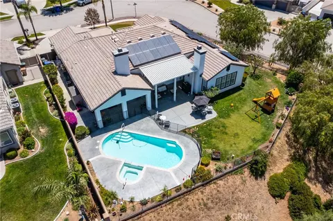 View/Area - 13596 Mesa Crest Dr, Yucaipa, CA 92399 photo 2 of 9