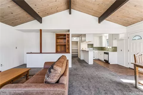 Living - 494 Wylerhorn, Crestline, CA 92325 photo 2 of 4
