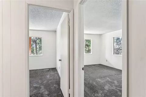 Entry Way - 494 Wylerhorn, Crestline, CA 92325 photo 2 of 2