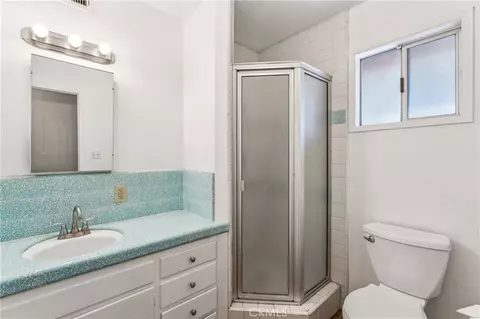 Bath - 494 Wylerhorn, Crestline, CA 92325 photo 2 of 2