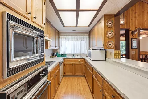 Kitchen - 23807 Wildwood, Crestline, CA 92325 photo 2 of 2