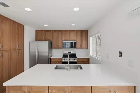 Kitchen - 11 Fairside, Irvine, CA 92614 photo 2 of 5
