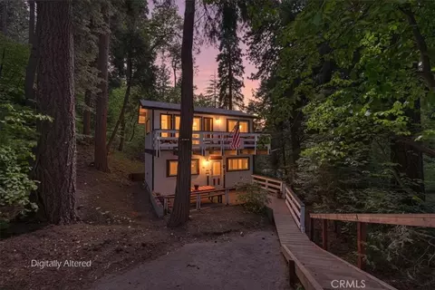 802 Knight Ct, Lake Arrowhead, CA 92352