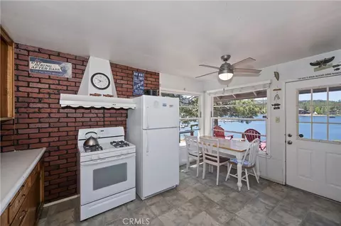 Kitchen - 39605 Lake, Big Bear Lake, CA 92315 photo 4 of 4