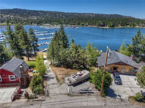 View/Area - 39605 Lake, Big Bear Lake, CA 92315 photo 7 of 12