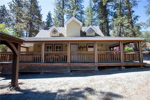 Exterior - 5881 Lone Pine Cyn, Wrightwood, CA 92397 photo 2 of 13