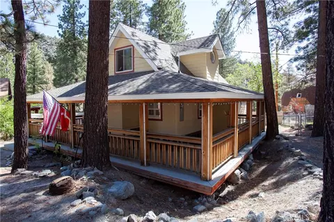 Exterior - 5881 Lone Pine Cyn, Wrightwood, CA 92397 photo 10 of 13