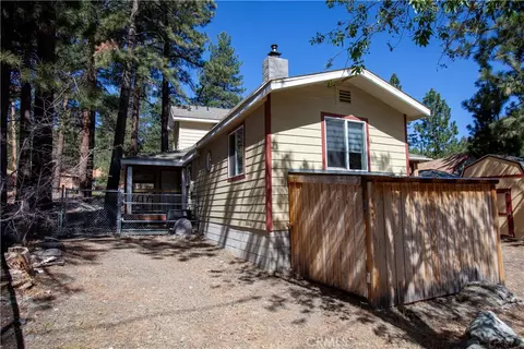 Exterior - 5881 Lone Pine Cyn, Wrightwood, CA 92397 photo 7 of 13