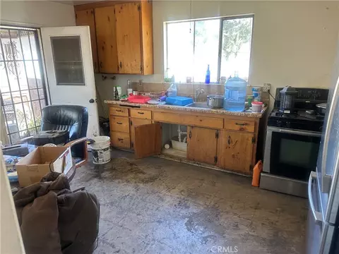 1875 Vine, San Bernardino, CA 92411 photo 7