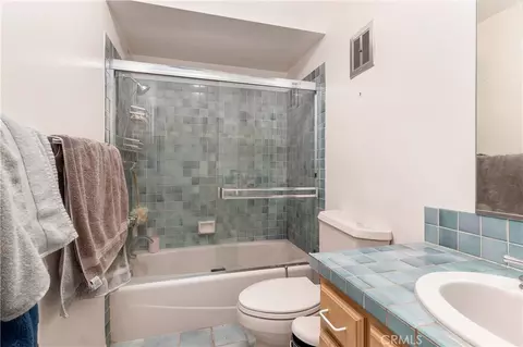 Bath - 4967 Chapala, Riverside, CA 92507 photo 4 of 4