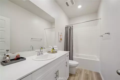 Bath - 40567 Birchfield Dr, Temecula, CA 92591 photo 1 of 1
