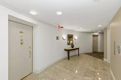 Entry Way - 700 E Ocean #601, Long Beach, CA 90802 photo 1 of 3