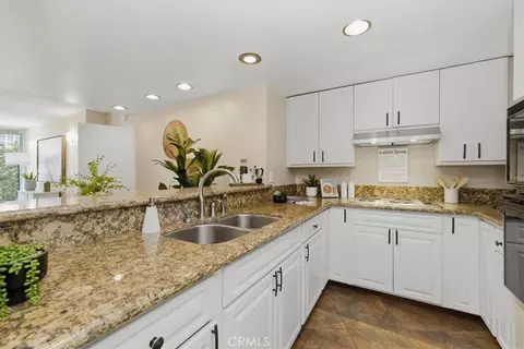 Kitchen - 700 E Ocean #601, Long Beach, CA 90802 photo 1 of 5