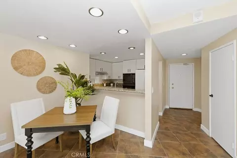 Dining - 700 E Ocean #601, Long Beach, CA 90802 photo 1 of 2
