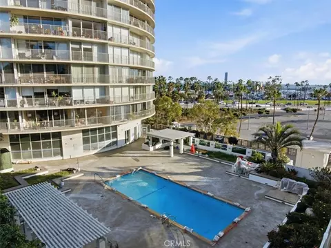 Exterior - 700 E Ocean #601, Long Beach, CA 90802 photo 1 of 14