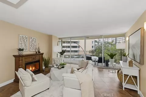 Living - 700 E Ocean #601, Long Beach, CA 90802 photo 1 of 7