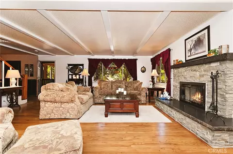 Living - 157 Bret Harte Rd, Lake Arrowhead, CA 92352 photo 3 of 5