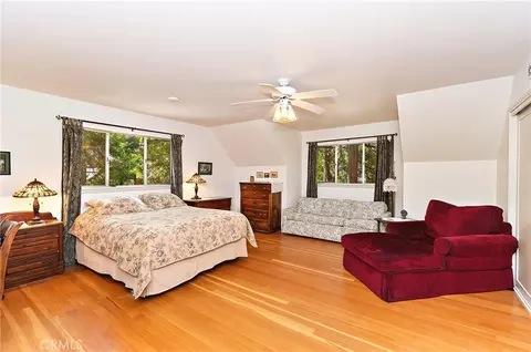 Bedroom - 157 Bret Harte Rd, Lake Arrowhead, CA 92352 photo 2 of 8