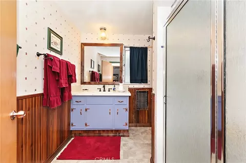 Bath - 157 Bret Harte Rd, Lake Arrowhead, CA 92352 photo 1 of 2