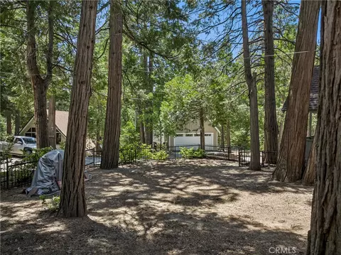 Exterior - 157 Bret Harte Rd, Lake Arrowhead, CA 92352 photo 9 of 10