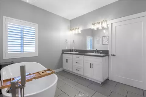 Bath - 1540 W Cypress, Redlands, CA 92373 photo 2 of 3