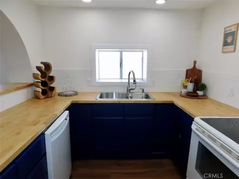 Kitchen - 503 Palm, Needles, CA 92363 photo 2 of 6