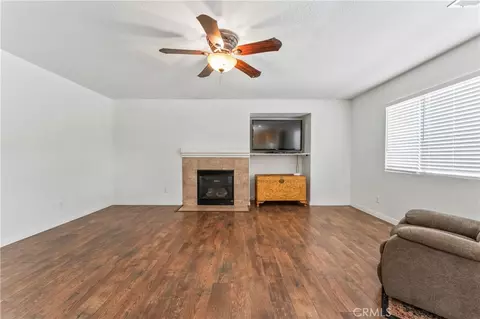 Living - 29192 Eldorado, Menifee, CA 92587 photo 1 of 2