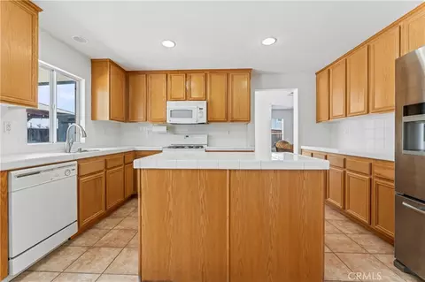 Kitchen - 29192 Eldorado, Menifee, CA 92587 photo 2 of 3