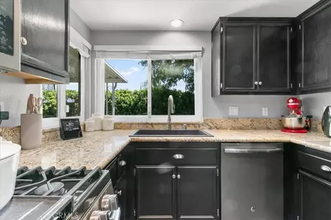Kitchen - 28005 Nona Ave, Highland, CA 92346 photo 2 of 2