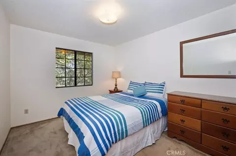 Bedroom - 955 Coulter Pne, Crestline, CA 92325 photo 4 of 6