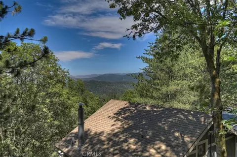 Exterior - 955 Coulter Pne, Crestline, CA 92325 photo 6 of 8