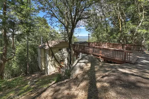 Exterior - 955 Coulter Pne, Crestline, CA 92325 photo 2 of 8
