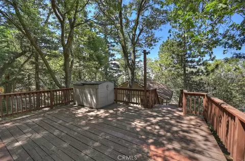 Exterior - 955 Coulter Pne, Crestline, CA 92325 photo 5 of 8