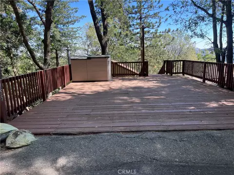 955 Coulter Pne, Crestline, CA 92325