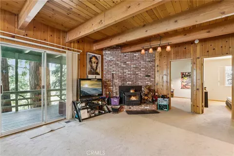 Living - 582 Grass Valley Ct, Lake Arrowhead, CA 92352 photo 5 of 5