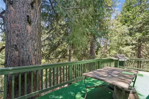 Exterior - 582 Grass Valley Ct, Lake Arrowhead, CA 92352 photo 5 of 8