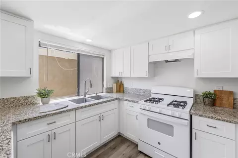 Kitchen - 2061 W Redlands Blvd #18C, Redlands, CA 92373 photo 2 of 4