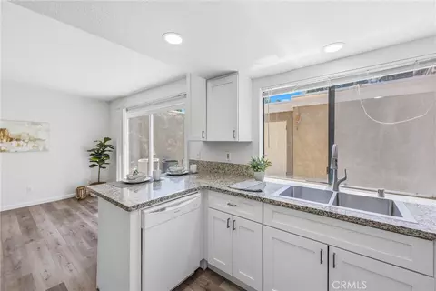 Kitchen - 2061 W Redlands Blvd #18C, Redlands, CA 92373 photo 3 of 4