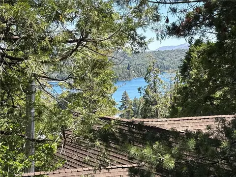 View/Area - 349 Castle Gate, Lake Arrowhead, CA 92352 photo 1 of 3