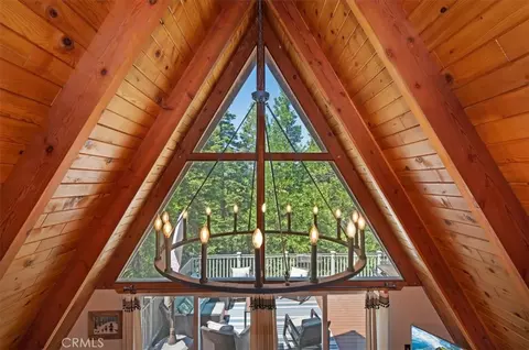 Entry Way - 349 Castle Gate, Lake Arrowhead, CA 92352 photo 4 of 4