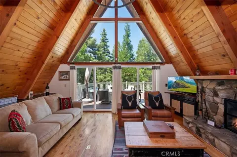 Living - 349 Castle Gate, Lake Arrowhead, CA 92352 photo 2 of 6
